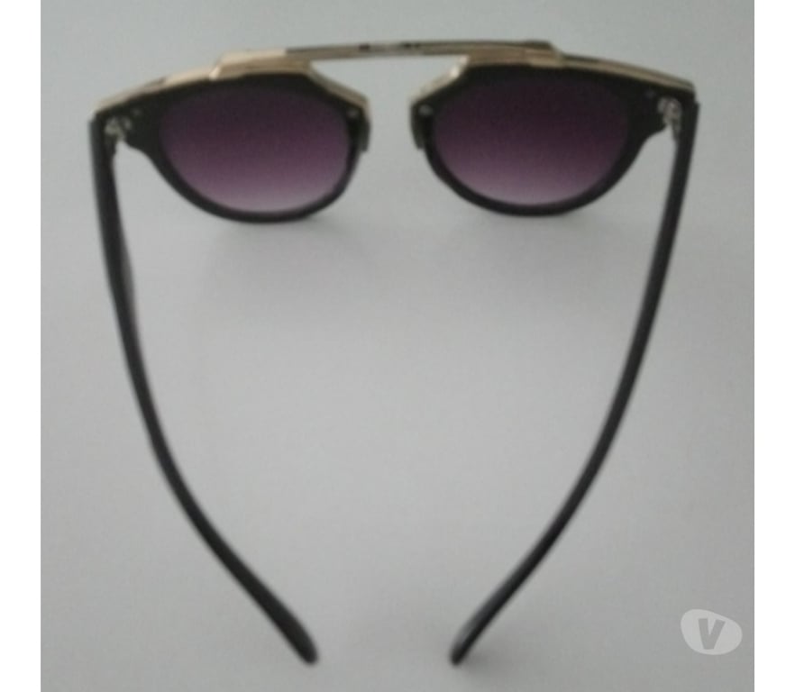 Accessoires - Bagagerie Seine-Saint-Denis La Courneuve - 93120 - Photos Vivastreet Lunette de soleil unisexe