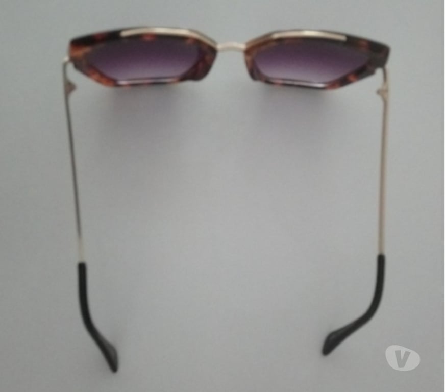 Accessoires - Bagagerie Seine-Saint-Denis La Courneuve - 93120 - Photos Vivastreet Grande Lunette de soleil