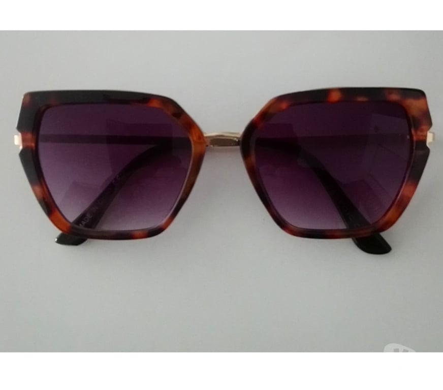 Accessoires - Bagagerie Seine-Saint-Denis La Courneuve - 93120 - Photos Vivastreet Grande Lunette de soleil