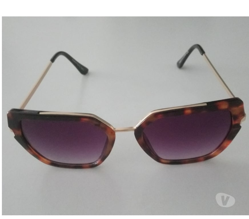 Accessoires - Bagagerie Seine-Saint-Denis La Courneuve - 93120 - Photos Vivastreet Grande Lunette de soleil
