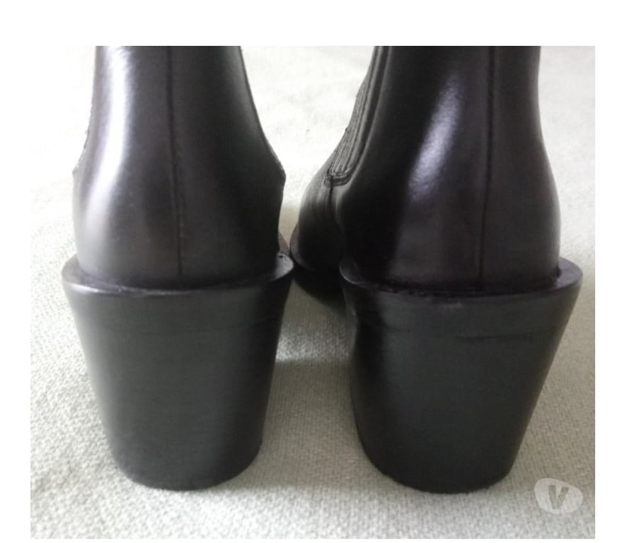 Chaussures Seine-Saint-Denis La Courneuve - 93120 - Photos Vivastreet Bottines en cuir style Cow–Boy
