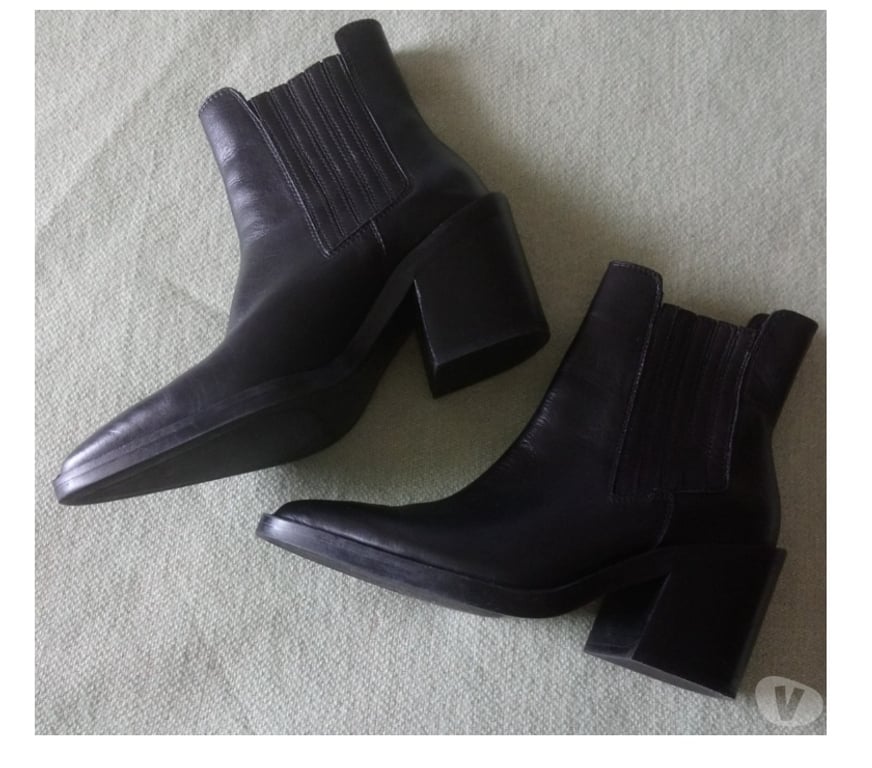 Chaussures Seine-Saint-Denis La Courneuve - 93120 - Photos Vivastreet Bottines en cuir style Cow–Boy