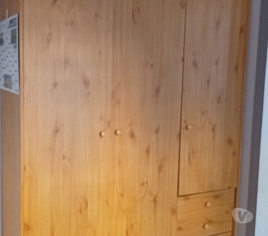 Ameublement & art de la table Moselle Metz - Photos Vivastreet vends grande armoire 3 portes