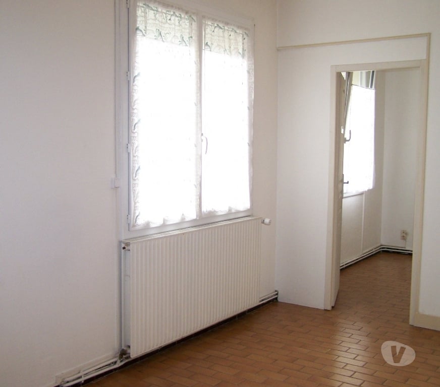 Location appartement Seine-Maritime Dieppe - Photos Vivastreet Beau F2 Rez Chaussée 70 m2 (près du Port plaisance)