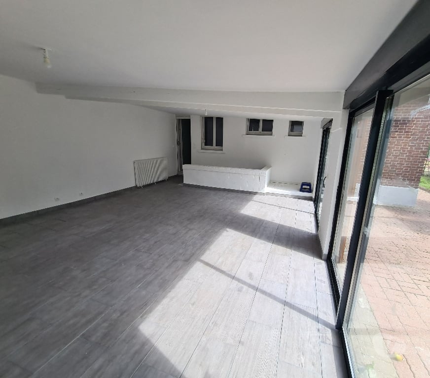 Location maison Somme Amiens - Photos Vivastreet Amiens Saint-Pierre Maison T7 à louer