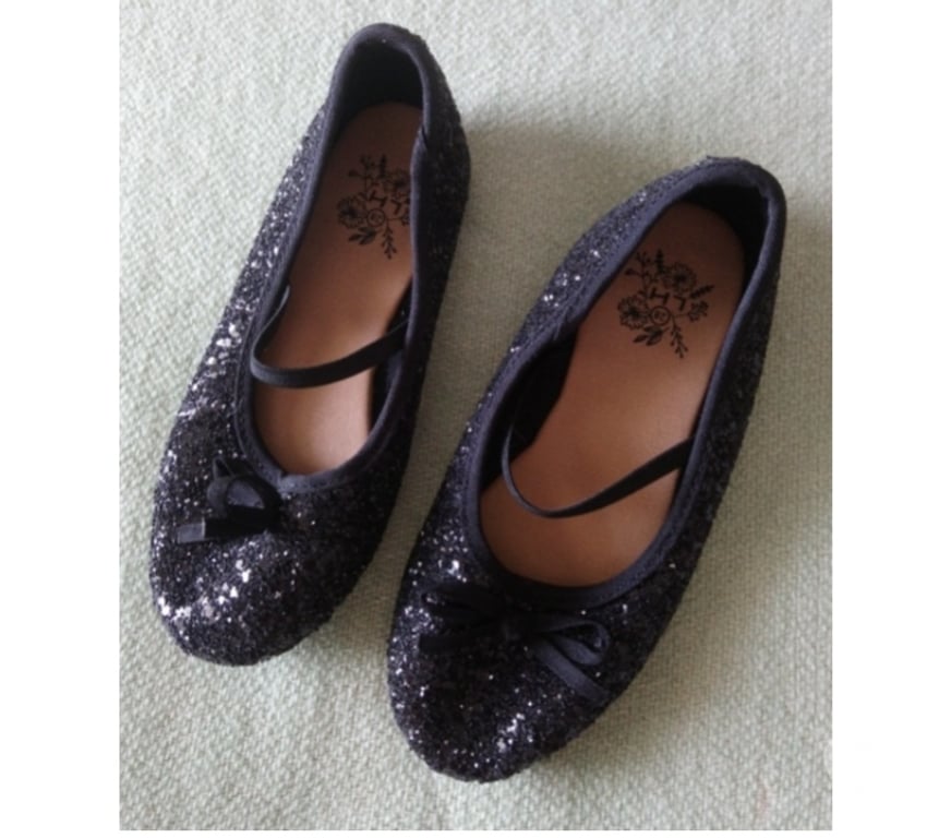 Chaussures Seine-Saint-Denis La Courneuve - 93120 - Photos Vivastreet Ballerines plates