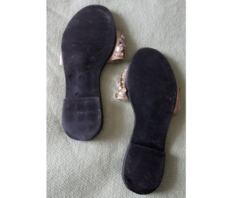 Chaussures Seine-Saint-Denis La Courneuve - 93120 - Photos Vivastreet Claquettes Confort Femme