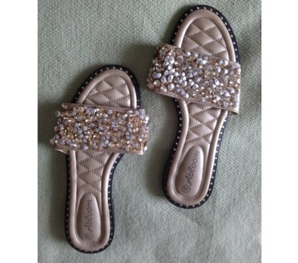 Chaussures La Courneuve Seine-Saint-Denis - Photos Vivastreet Claquettes Confort Femme