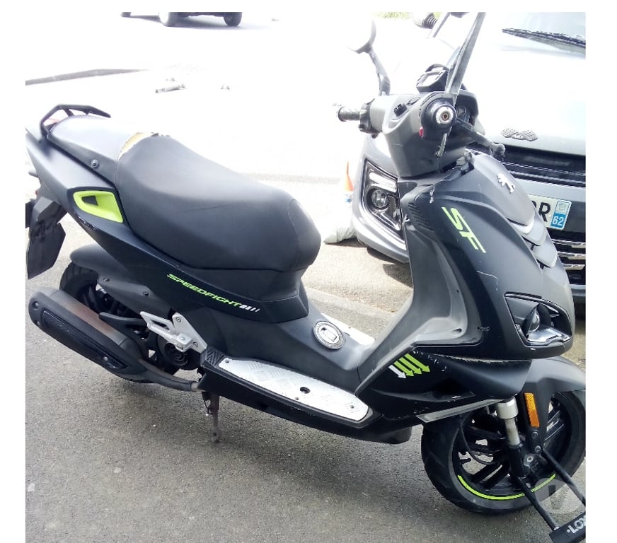 Scooter occasion Pas-de-Calais Henin Beaumont - 62110 - Photos Vivastreet Scooter Peugeot Speedfight 4 black darkside 4 temps