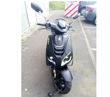 Scooter occasion Henin Beaumont Pas-de-Calais - Photos Vivastreet Scooter Peugeot Speedfight 4 black darkside 4 temps
