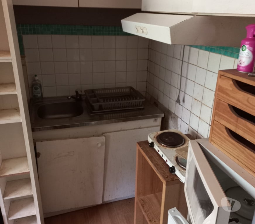 Appartement meublé Essonne Le Coudray Montceaux - Photos Vivastreet STUDIO MEUBLE A 5MN DU CENTRE COMMERCIAL VILLABE 91