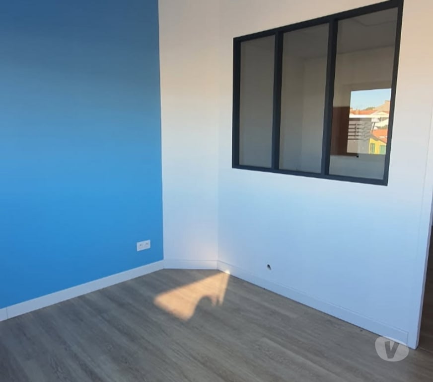 bureaux locaux Pyrénées-Orientales Perpignan - Photos Vivastreet rond point des baléares, beau local 50 m2, à louer.