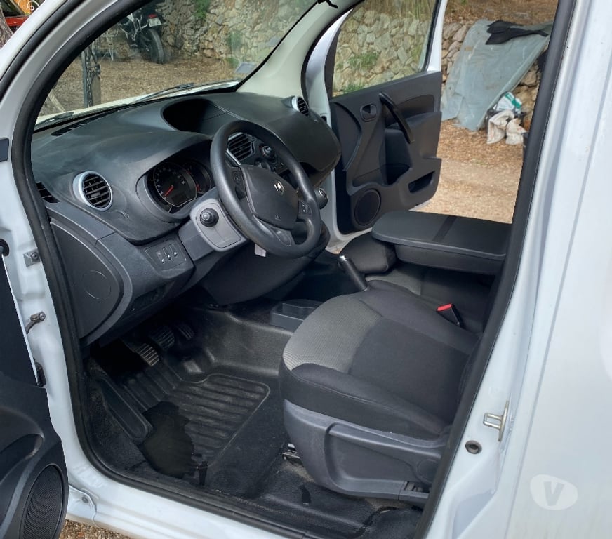 Voiture d'occasion Var Toulon - Photos Vivastreet KANGOO EXPRESS 2 PHASE 2 1.5 95 CV DCI BLUE GRAND CONFORT