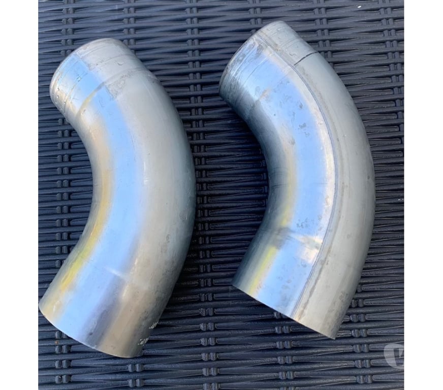  Essonne Bievres - 91570 - Photos Vivastreet Coude en zinc cylindrique cintré 72 diamètre 80 mm VMZINC