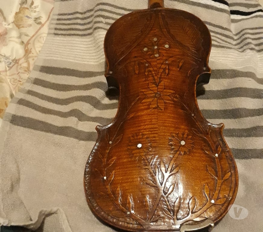 Instruments de musique Bouches-du-Rhône St Victoret - 13730 - Photos Vivastreet Violon 4 4 prêt à jouer