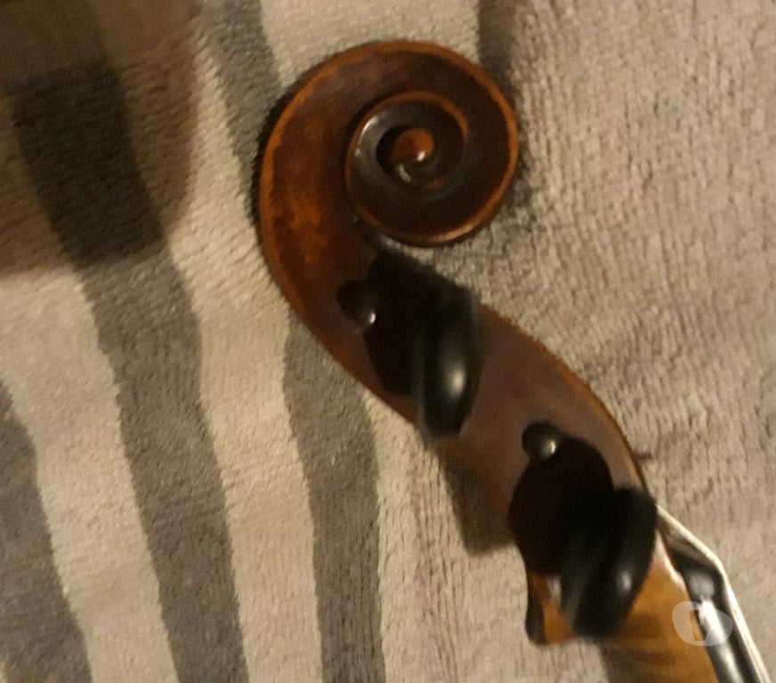 Instruments de musique Bouches-du-Rhône St Victoret - 13730 - Photos Vivastreet Violon 4 4 prêt à jouer
