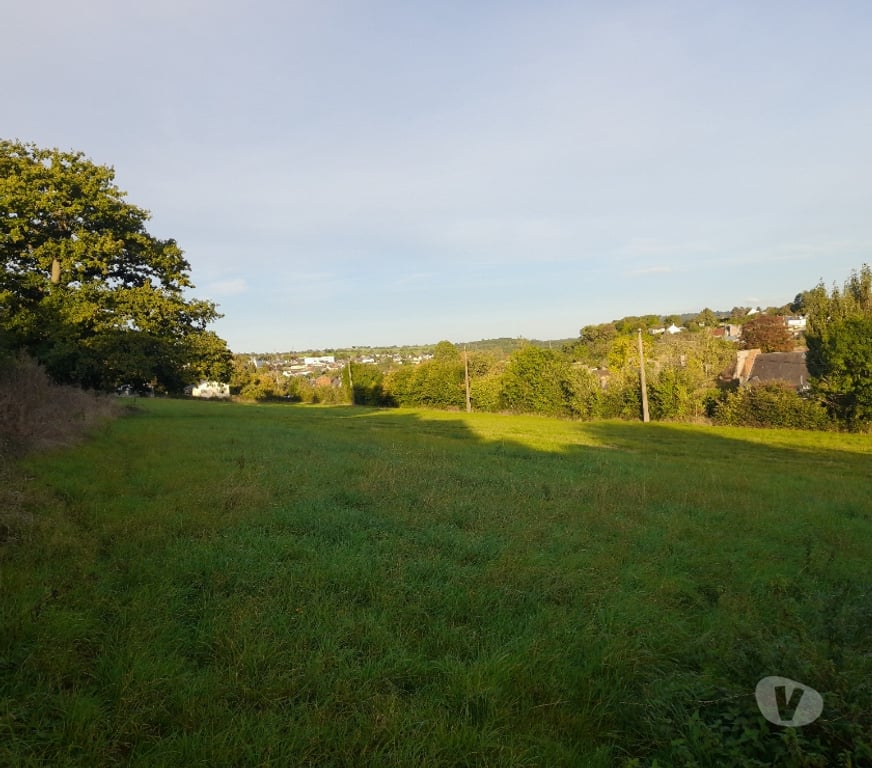 Terrain à vendre Calvados Conde sur Noireau - 14110 - Photos Vivastreet Terrain constructible (centre-ville) CONDÉ-EN-NORMANDIE