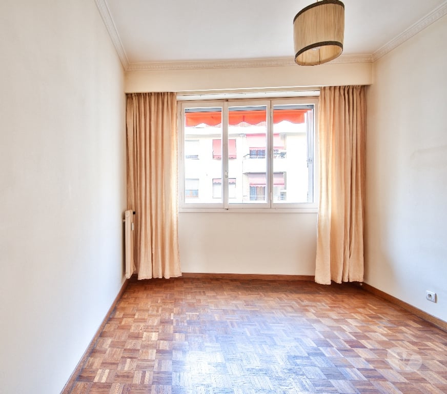 Appartements à vendre Alpes-Maritimes Nice - Photos Vivastreet Appartement T3 Traversant