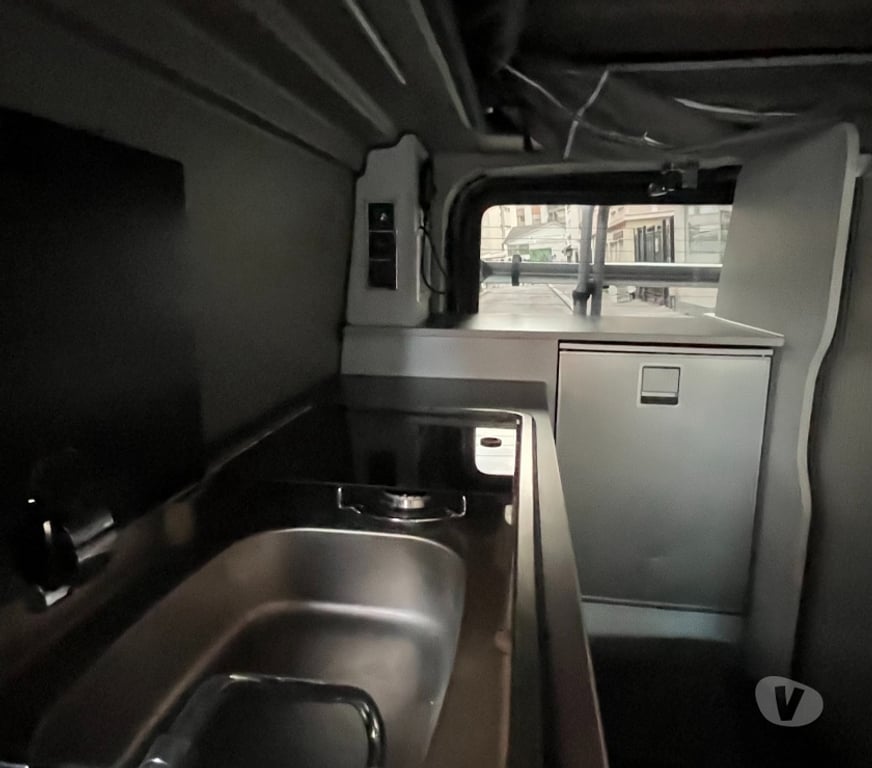 Camping car occasion Paris Paris 18ème ardt - 75018 - Photos Vivastreet Van Randger R535 Renault Trafic 145 ch BVA 4 couchages 23890