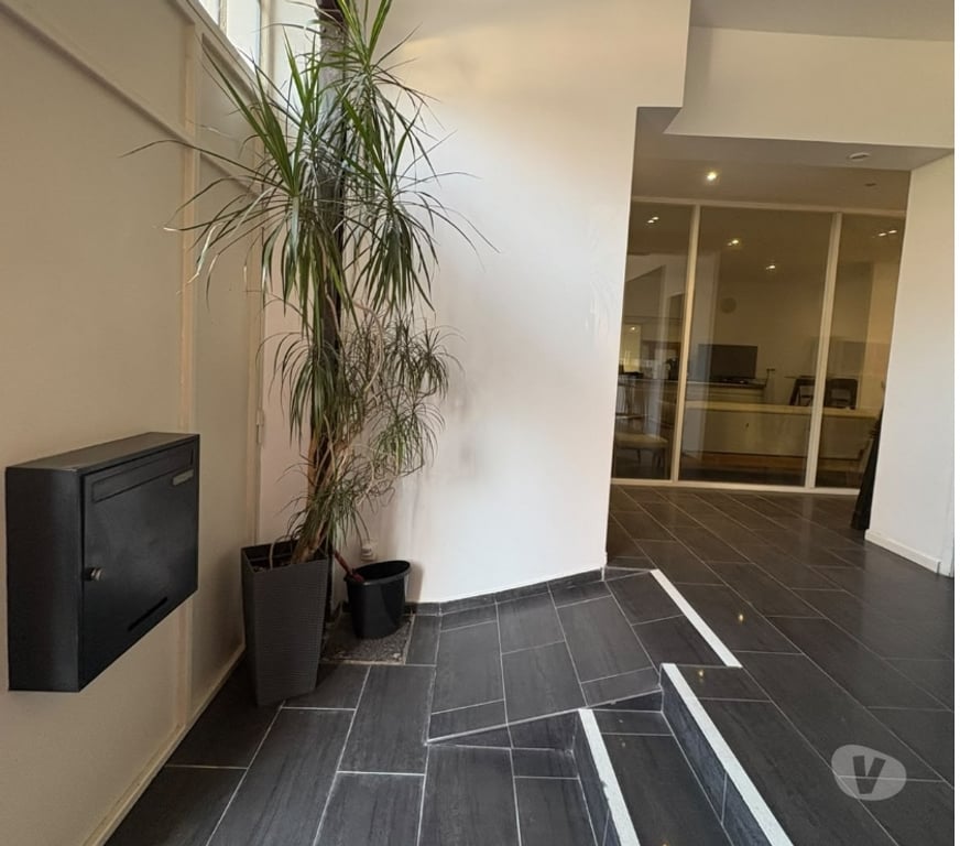 bureaux locaux Hauts-de-Seine Vanves - 92170 - Photos Vivastreet Local Commercial & Bureaux 153m² Vanves-Porte de Versailles