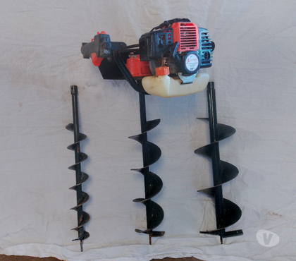 Bricolage - Jardin - Outillage Janze Ille-et-Vilaine - Photos Vivastreet Loue Tariere thermique