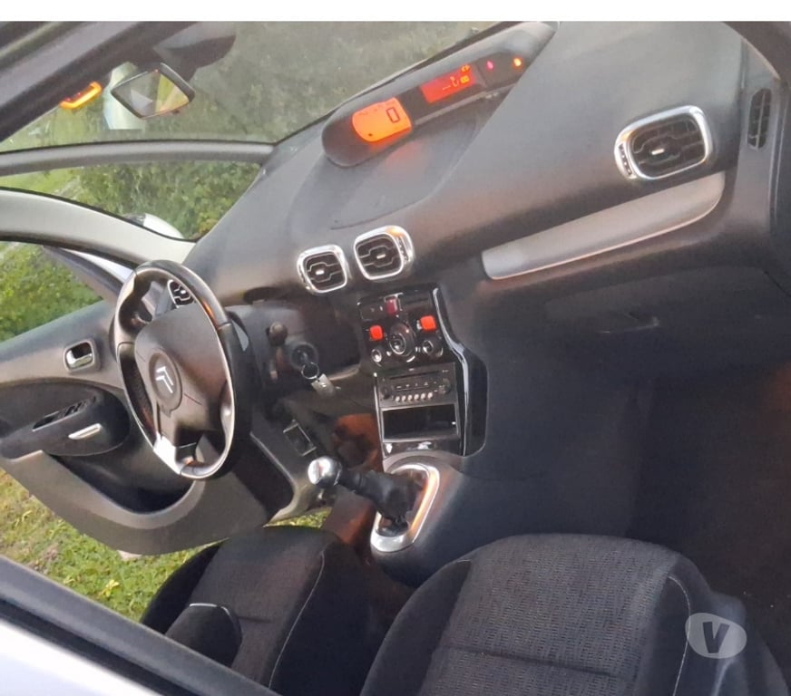 Voiture d'occasion Isère Tullins - Photos Vivastreet C3 picasso 1,6 HDI