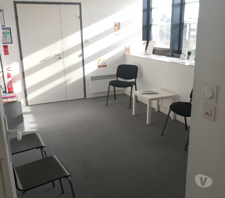bureaux locaux Ille-et-Vilaine St Gregoire - 35760 - Photos Vivastreet Plateau de bureaux de 192 m² avec parking