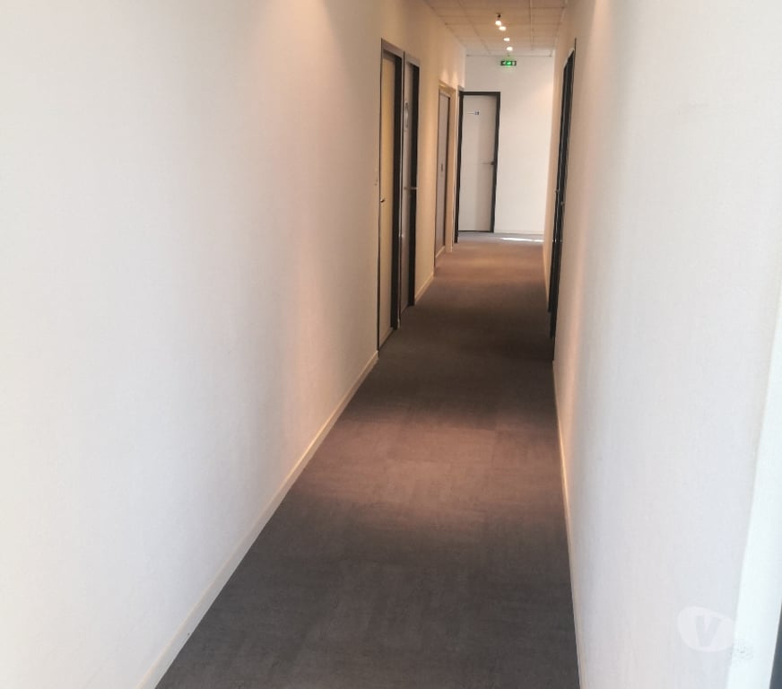 bureaux locaux Ille-et-Vilaine St Gregoire - 35760 - Photos Vivastreet Plateau de bureaux de 192 m² avec parking