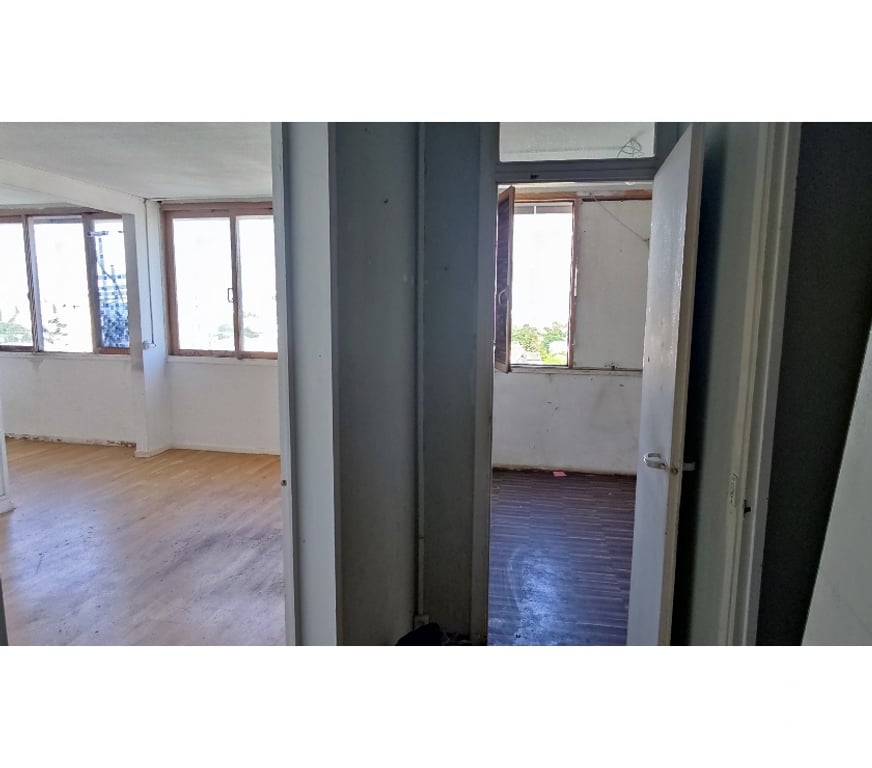 Appartements à vendre Val-de-Marne Creteil - 94000 - Photos Vivastreet Appartement 2 pièces 40,41 m² à rénover entièrement