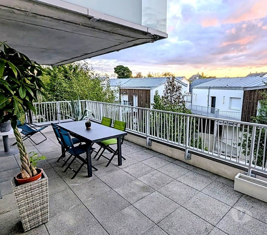 Appartements à vendre Loire-Atlantique St Herblain - 44800 - Photos Vivastreet Saint-Herblain T4 80 m², 3 ch, terrasse 24 m², 2 parkings