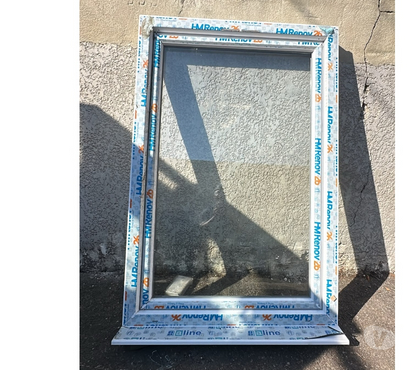 Bricolage - Jardinage Serezin du Rhone Rhône - Photos Vivastreet Fenêtre pvc blanc un vantail Haut 1430 Larg 970