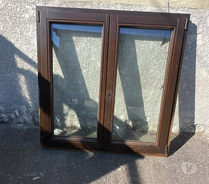 Bricolage - Jardin - Outillage Quincieux Rhône - Photos Vivastreet Fenêtre en bois deux vantaux Haut 1250 Larg 1200