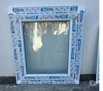 Bricolage - Jardin - Outillage St Martin de Cornas Givors - Photos Vivastreet Fenêtre pvc blanc un vantail Haut 900 Larg 780