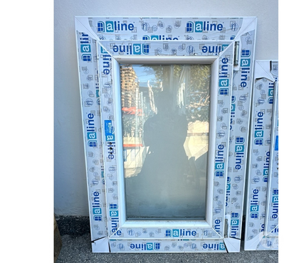 Bricolage - Jardin - Outillage Cours la Ville Rhône - Photos Vivastreet Fenêtre pvc blanc un vantail Haut 900 Larg 590