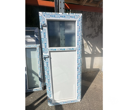Bricolage - Jardin - Outillage Villefranche sur Saone Rhône - Photos Vivastreet Porte de service pvc blanc avec hublot en vitre
