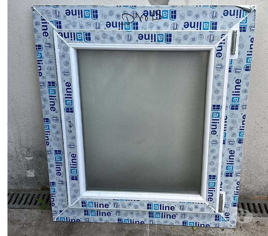  Rhône Messimy - 69510 - Photos Vivastreet Fenêtre PVC blanc un vantail vitrage granité Haut 850 