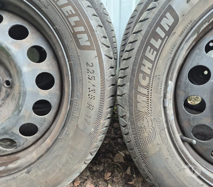 Pièces et services auto Loire St Etienne - Photos Vivastreet 4 roues été 225 55 17 101W Michelin Citroën envoi rapide