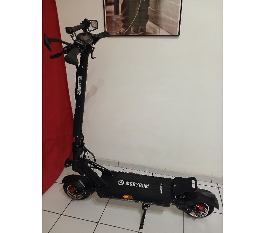 Matériel de sport Rhône Villeurbanne - 69100 - Photos Vivastreet Trottinette Electrique Mobygum Storm neuve (10 km)