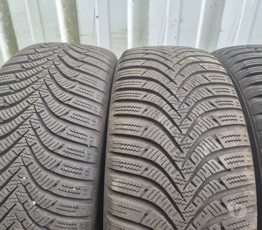Pièces et services auto Loire St Etienne - Photos Vivastreet 4 roues hiver Seat Ibiza 195 55 15 85H Hankook