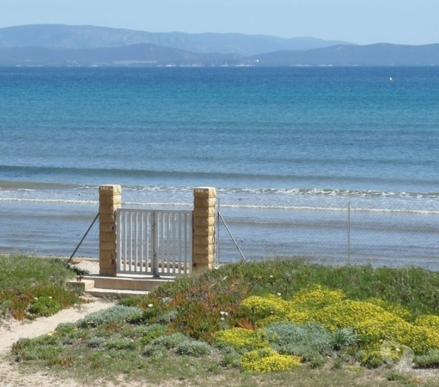 Appartements à vendre Var Hyeres - 83400 - Photos Vivastreet Exclusivité: pieds dans l'eau sans vis-à-vis