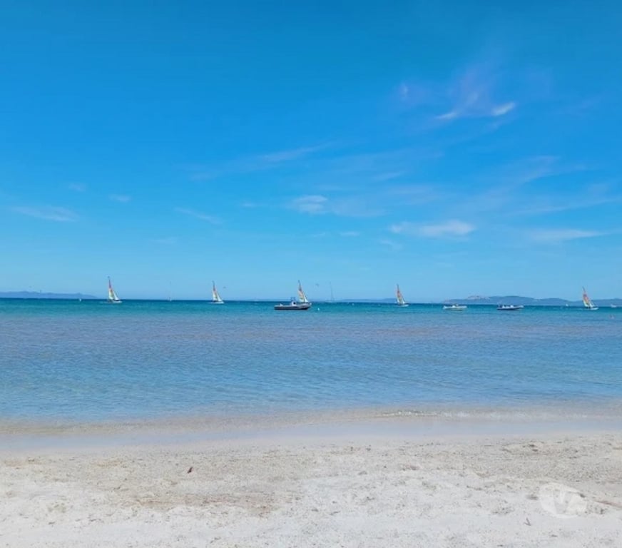 Appartements à vendre Var Hyeres - 83400 - Photos Vivastreet Exclusivité: pieds dans l'eau sans vis-à-vis