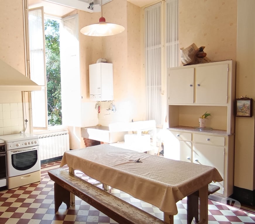 Appartements à vendre Alpes-Maritimes Nice - Photos Vivastreet Rare, élégant et lumineux 91 m2 aux Arènes de cimiez