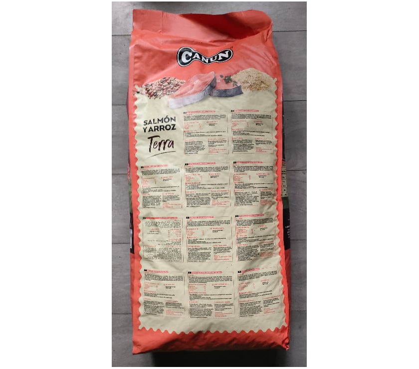 Services, accessoires animaux Seine-Maritime St Aubin les Elbeuf - 76410 - Photos Vivastreet Sacs de croquettes sèches pour chiens CANUN saumon et riz.