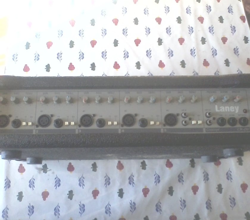 Halluin - Nord — Amplificateur de mixage Laney CR-150