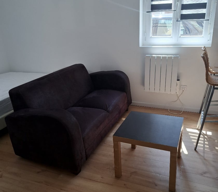 Le Havre - Le Havre — STUDIO ENTIEREMENT MEUBLE HYPER CENTRE-VILLE 440€ CC