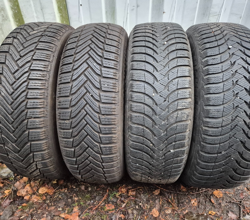 St Etienne - St Etienne — 4 roues hiver 185 65 15 88T Michelin Renault Clio 4