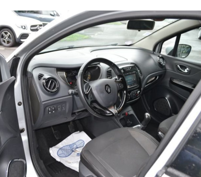 Voiture d'occasion Mayenne Laval - 53000 - Photos Vivastreet Renault Captur 0.9 TCE 90CH STOP&START ENERGY INTENS ECO