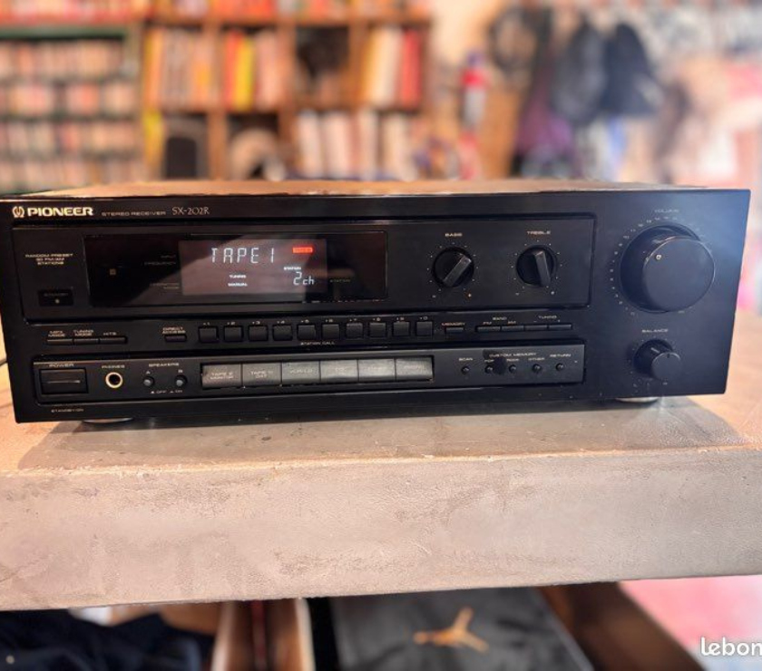 Instruments de musique Moselle Metz - Photos Vivastreet vends sonorisation studio 85watts
