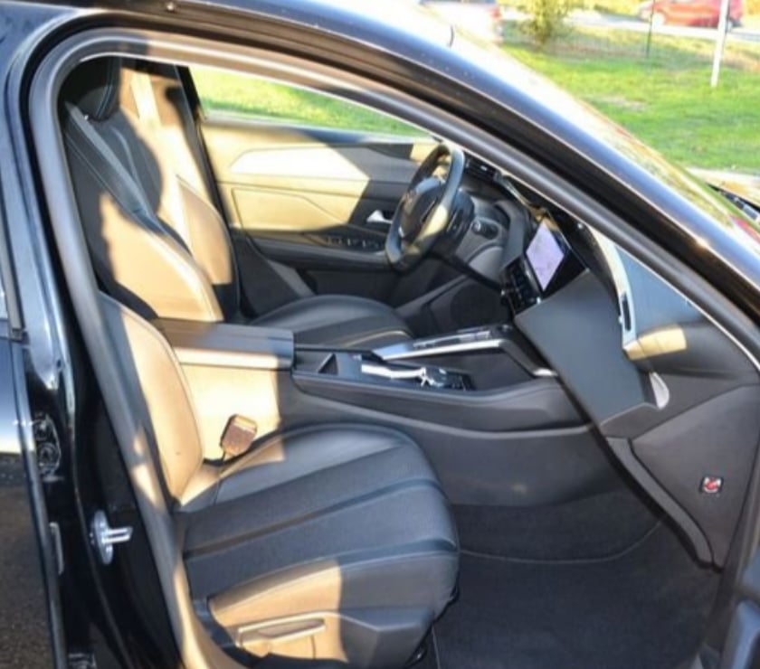 Voiture d'occasion Mayenne Laval - 53000 - Photos Vivastreet Peugeot 308 1.2 PURETECH 130CH S&S ALLURE EAT8