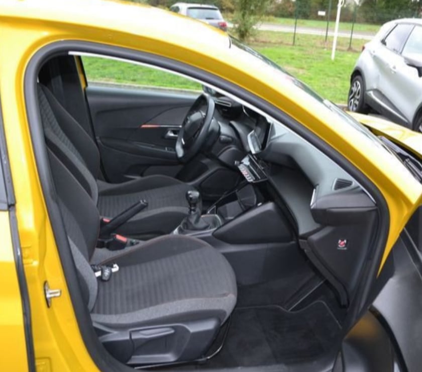 Voiture d'occasion Mayenne Laval - 53000 - Photos Vivastreet Peugeot 208 1.5 BLUEHDI 100CH S&S ACTIVE BUSINESS